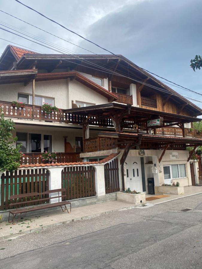 Family Hotel Zdravets Sofia Exterior photo