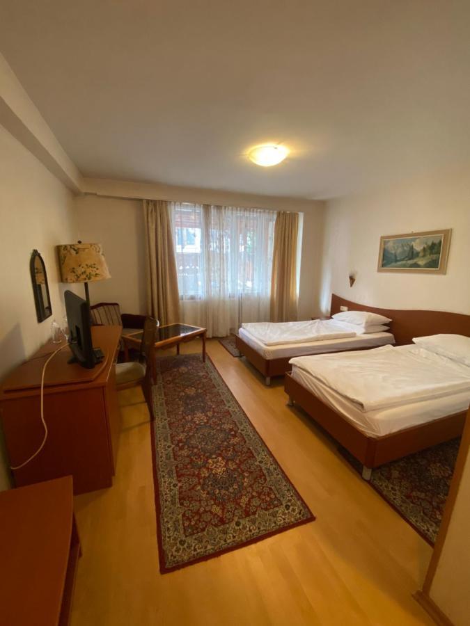 Family Hotel Zdravets Sofia Room photo